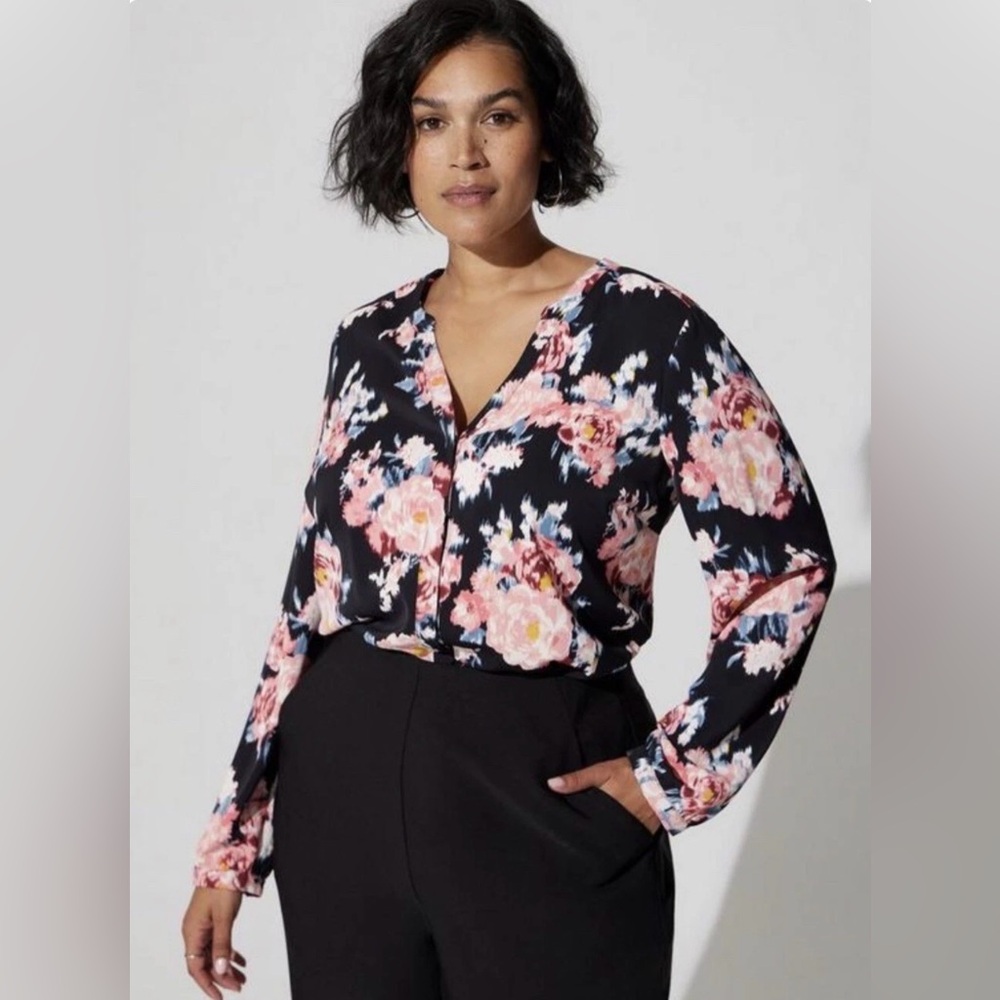 Torrid Studio Crepe De Chine Button Front Long Sleeve Blouse Women’s Size 6X